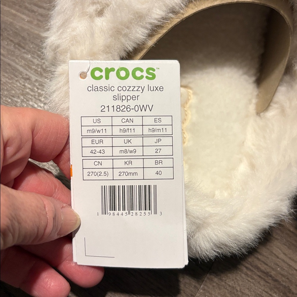 NWT Crocs Classic Cozzzy Luxe Slippers- W 11, M 9 - Picture 4 of 5